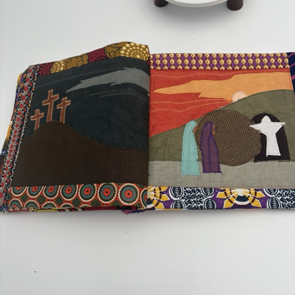 Easter Story Book - handmade by Amani ya Juu‎ in Kenya Signed 2020 - Picture 7 of 11